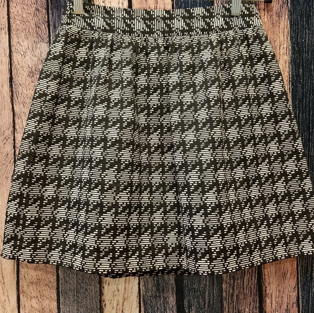 Crown & Ivy Houndstooth Skirt